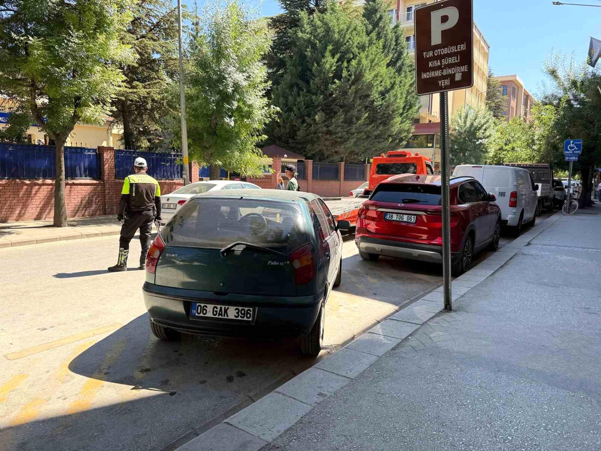 Eskişehir\'de Tur Otobüsü Park Yeri İşgali Ceza Getirdi