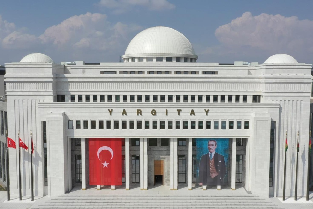 Eşinin yemeklerini beğenmeyen yandı! Yargıtay\'dan emsal karar