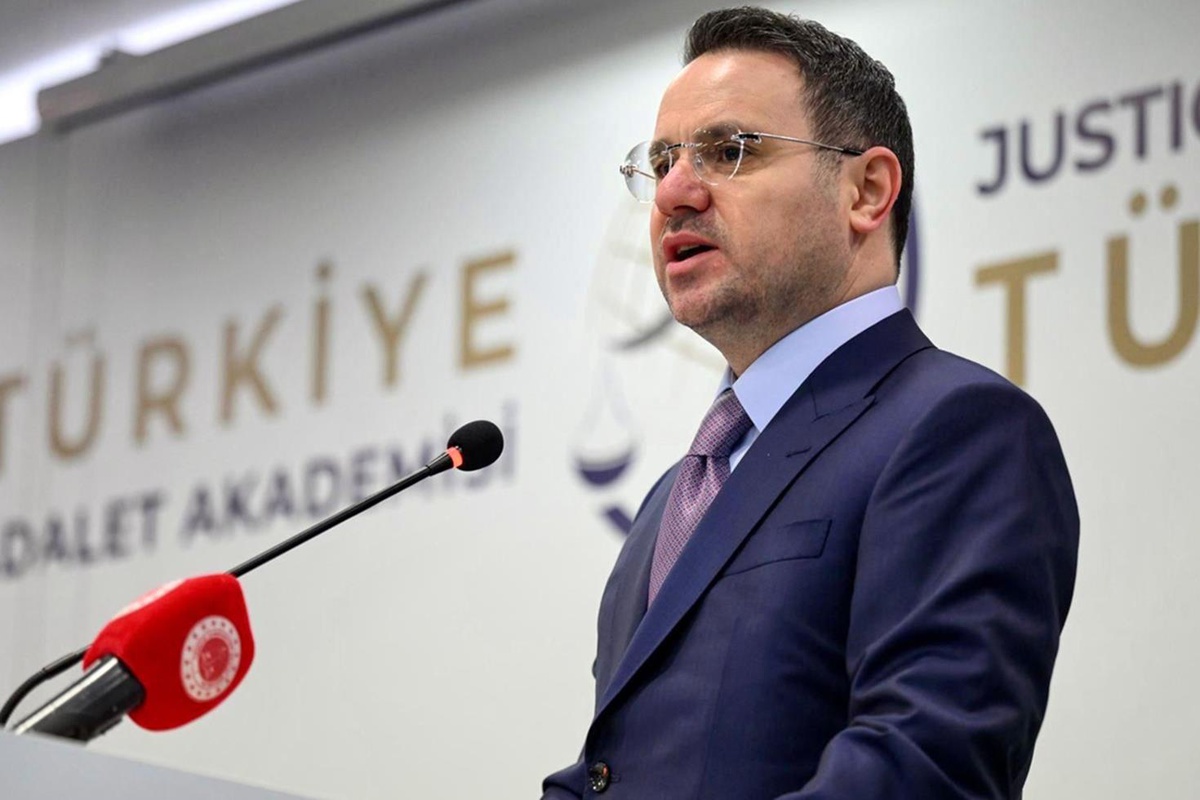 Bakan Gürlek\'in eşine yönelik eylem hazırlığı iddiası! İki kişi tutuklandı
