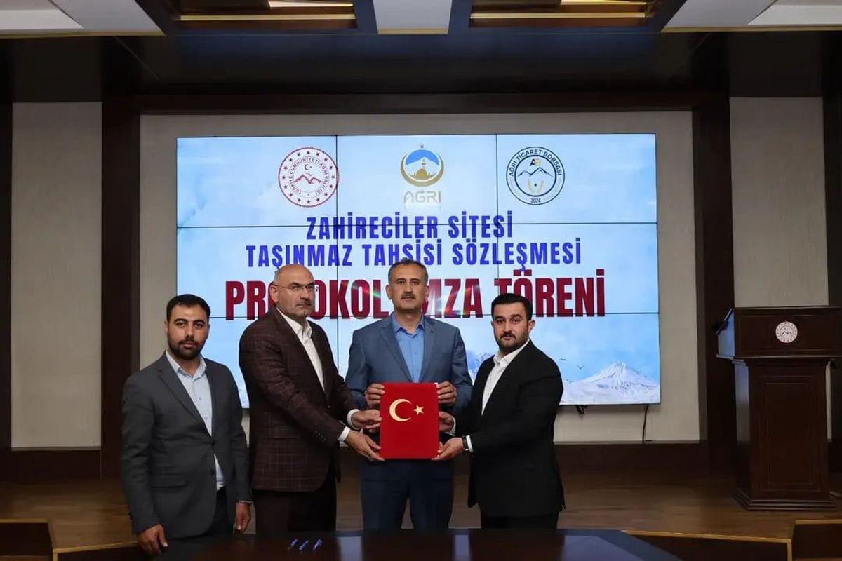 Ağrı\'da zahirecilik sektörü için taşınmaz tahsis sözleşmesi imzalandı