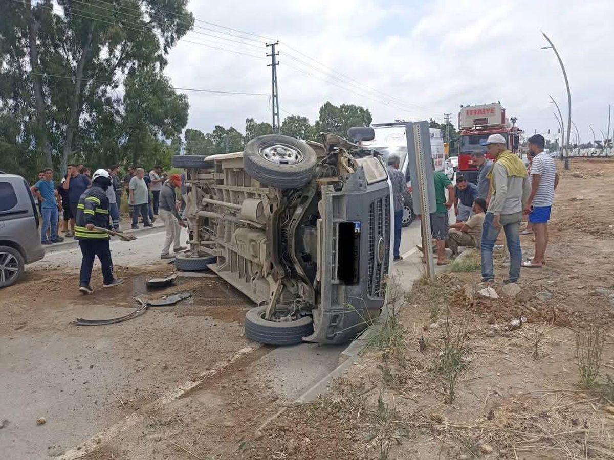 Arsuz\'da trafik kazası: 2 yaralı