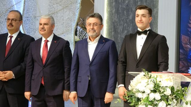 Bakan Yumaklı’nın Nikah Şahitliği