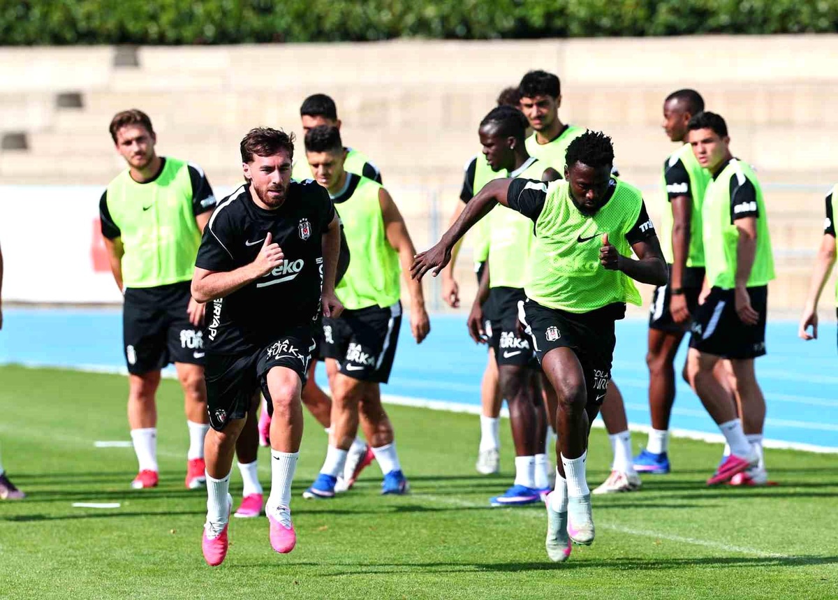 Beşiktaş Sezon Hazırlıklarına Devam Ediyor