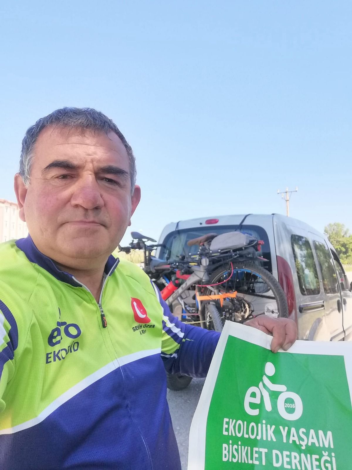 Bisikletli Semih Özer otomobil çarpması sonucu hayatını kaybetti