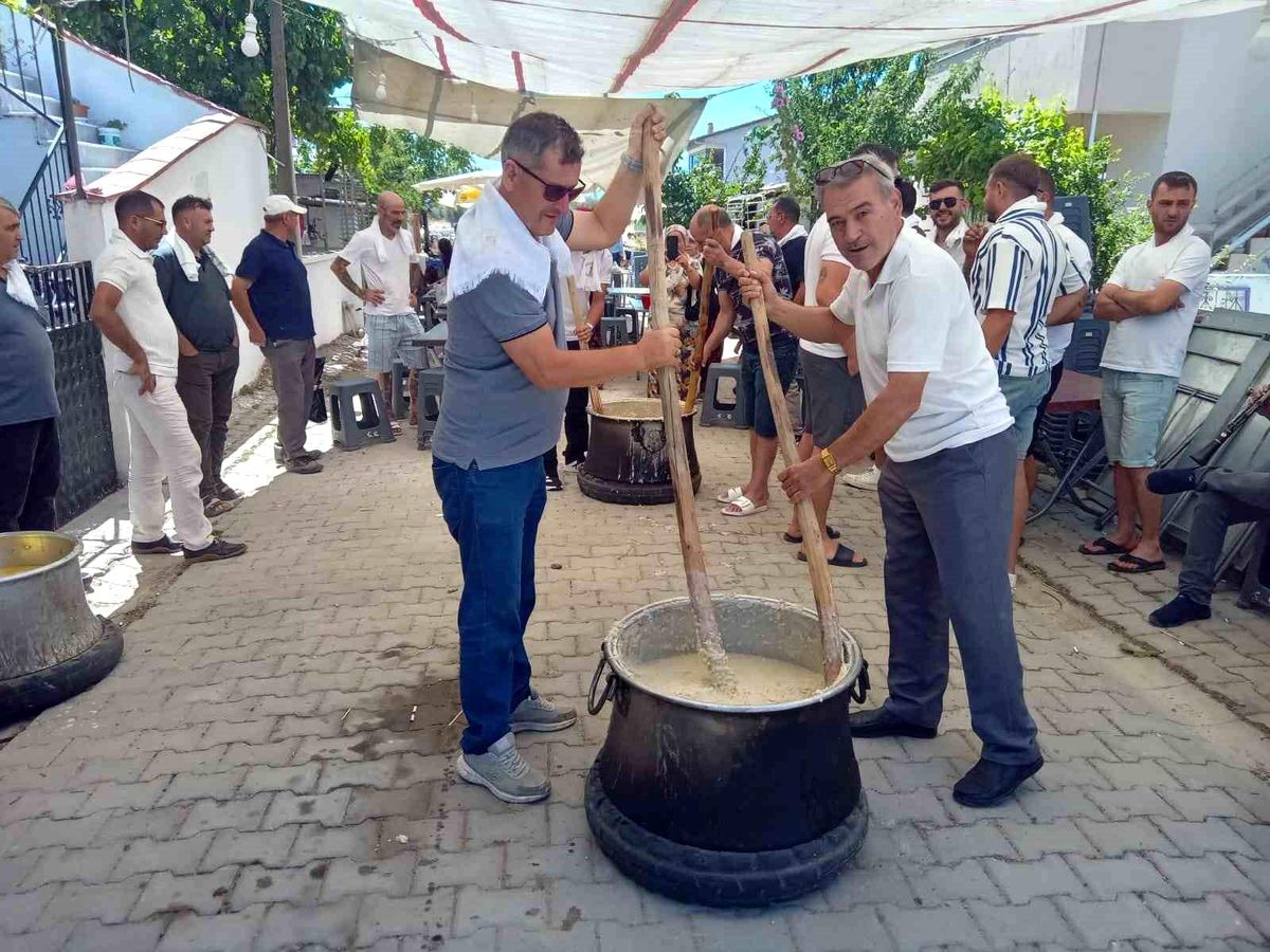 Burhaniye\'de Keşkek Coşkusu