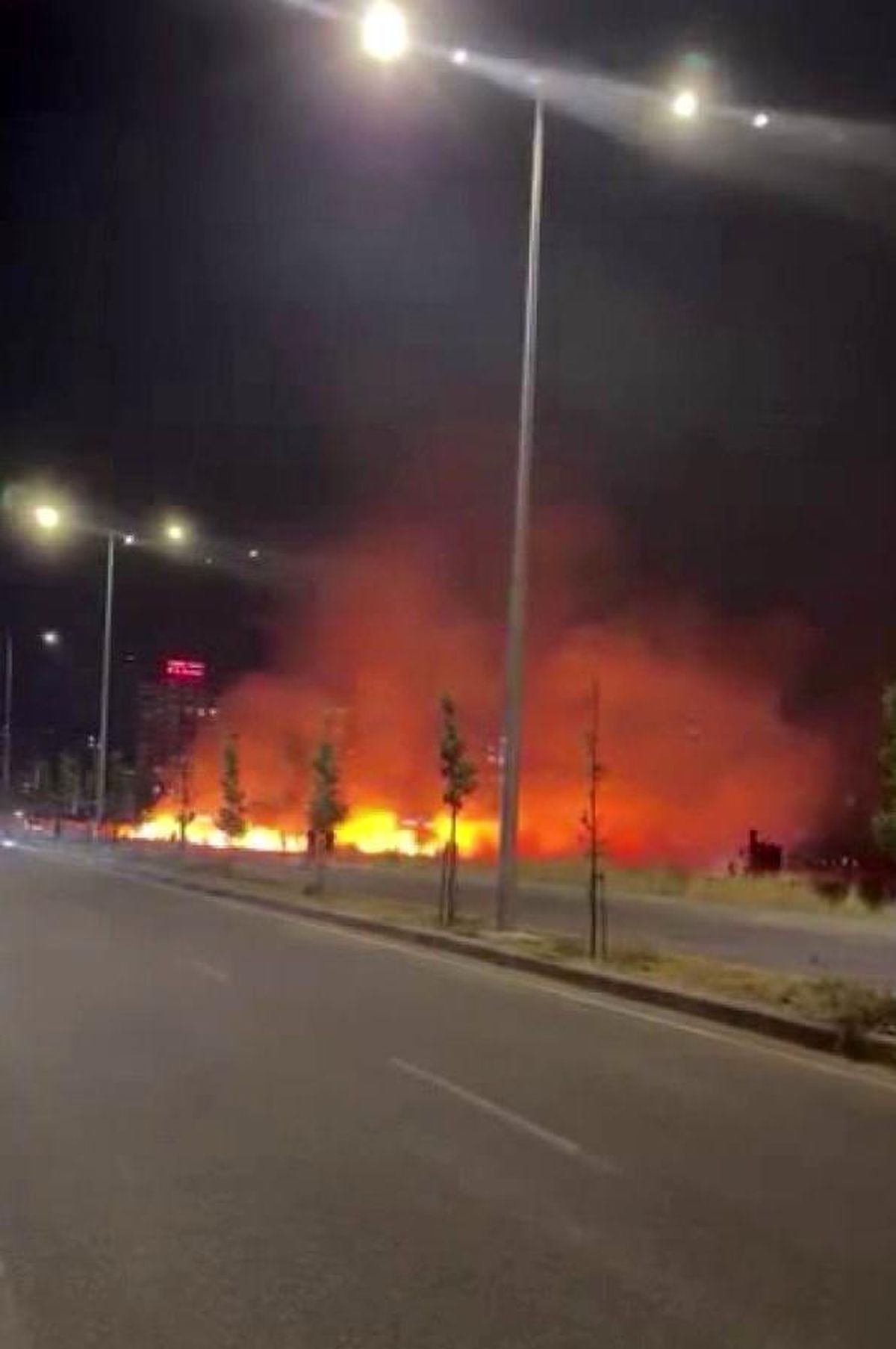 Diyarbakır\'da Kuru Ot Yangını