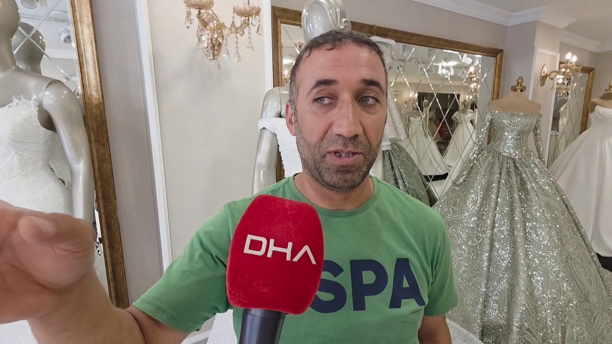 Fatih\'te İETT Otobüsü Ambulansa Çarptı