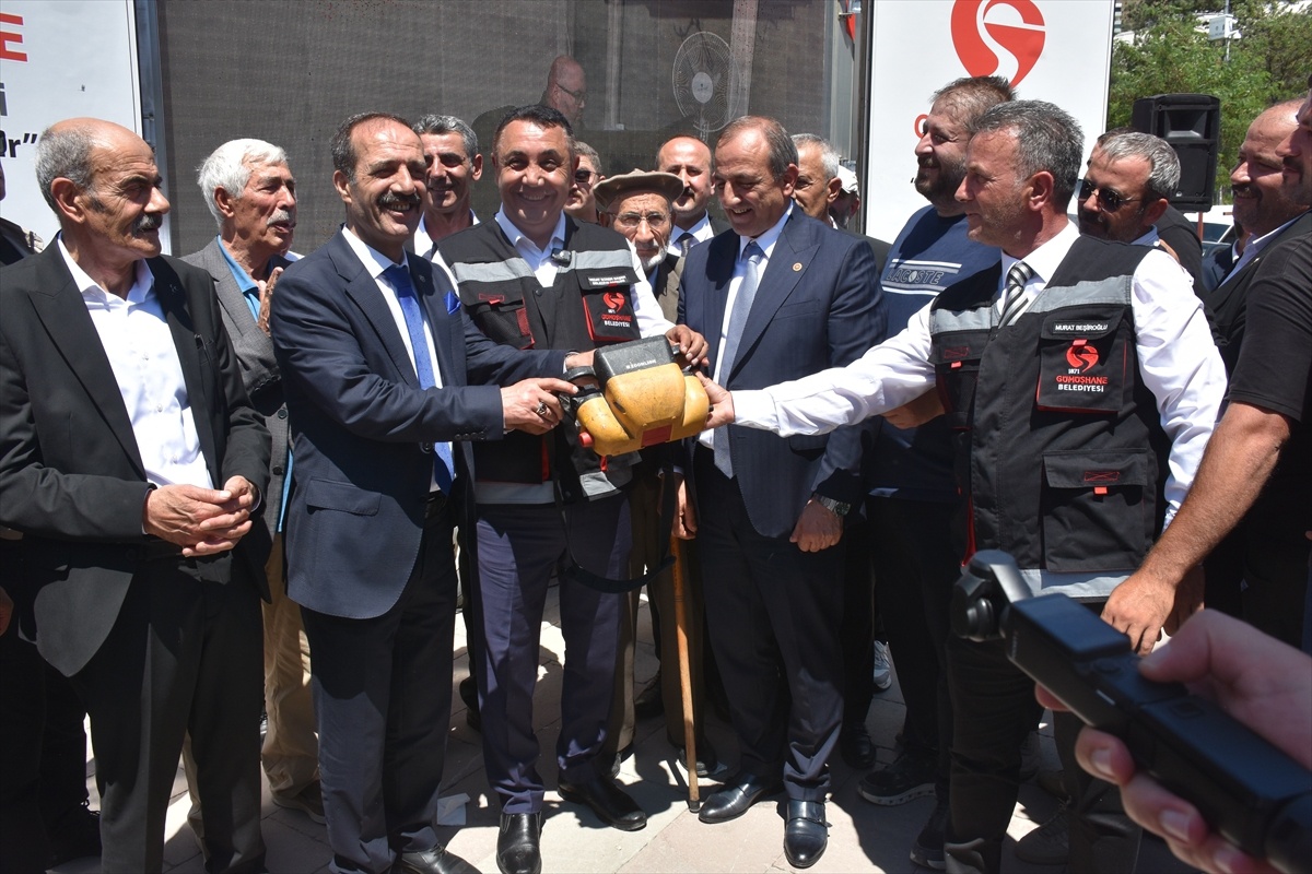 Gümüşhane\'de Yeni Kent Meydanı ve Otoparkın Temeli Atıldı