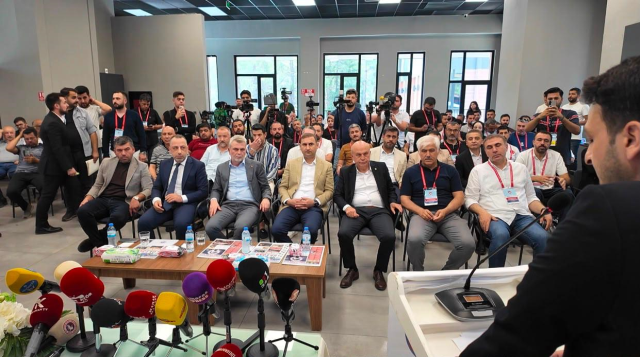 Kahramanmaraş İstiklalspor'da Ahmet Gülpak başkan seçildi
