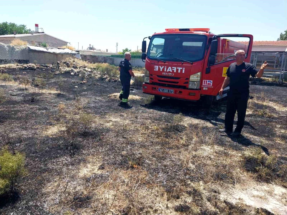 Karapınar\'da Ot Yangını Kontrol Altına Alındı