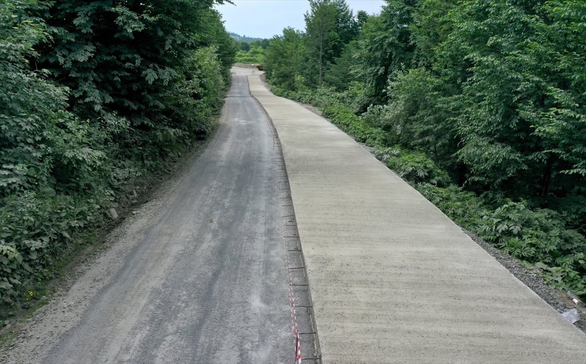 Çaybaşı ve Akkuş Arasında Beton Yol Çalışması