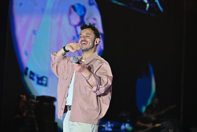 Buray Van’da Konser Verdi