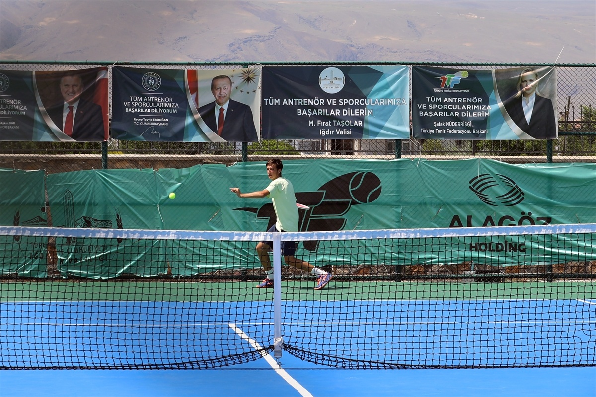 Kayısı Cup Tenis Turnuvası Iğdır\'da