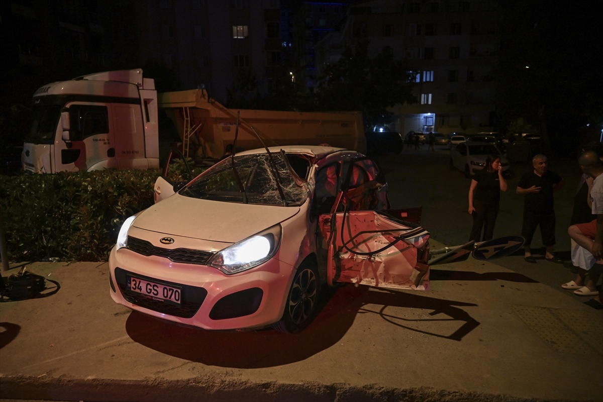İstanbul\'da Kaza: 4 Yaralı