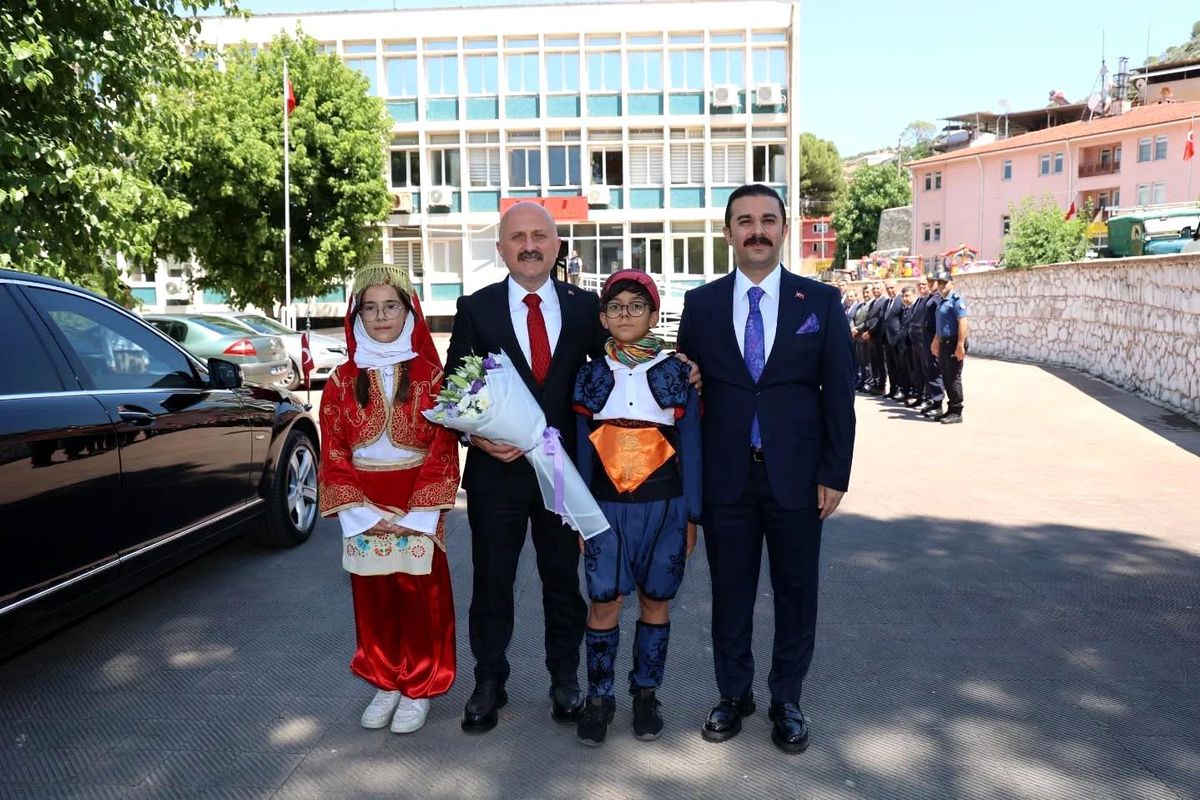 Vali Varol\'dan Koçarlı\'da yoğun mesai