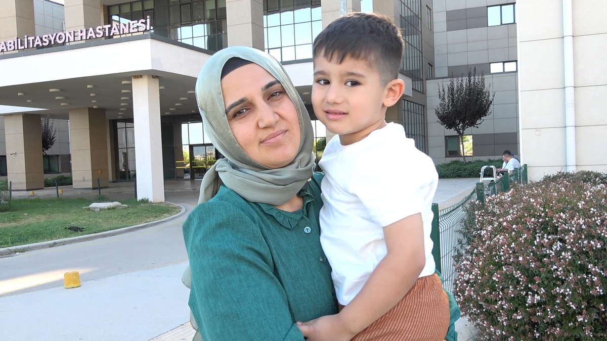 Doktor Aile, Oğulları İçin Kampanya Başlattı