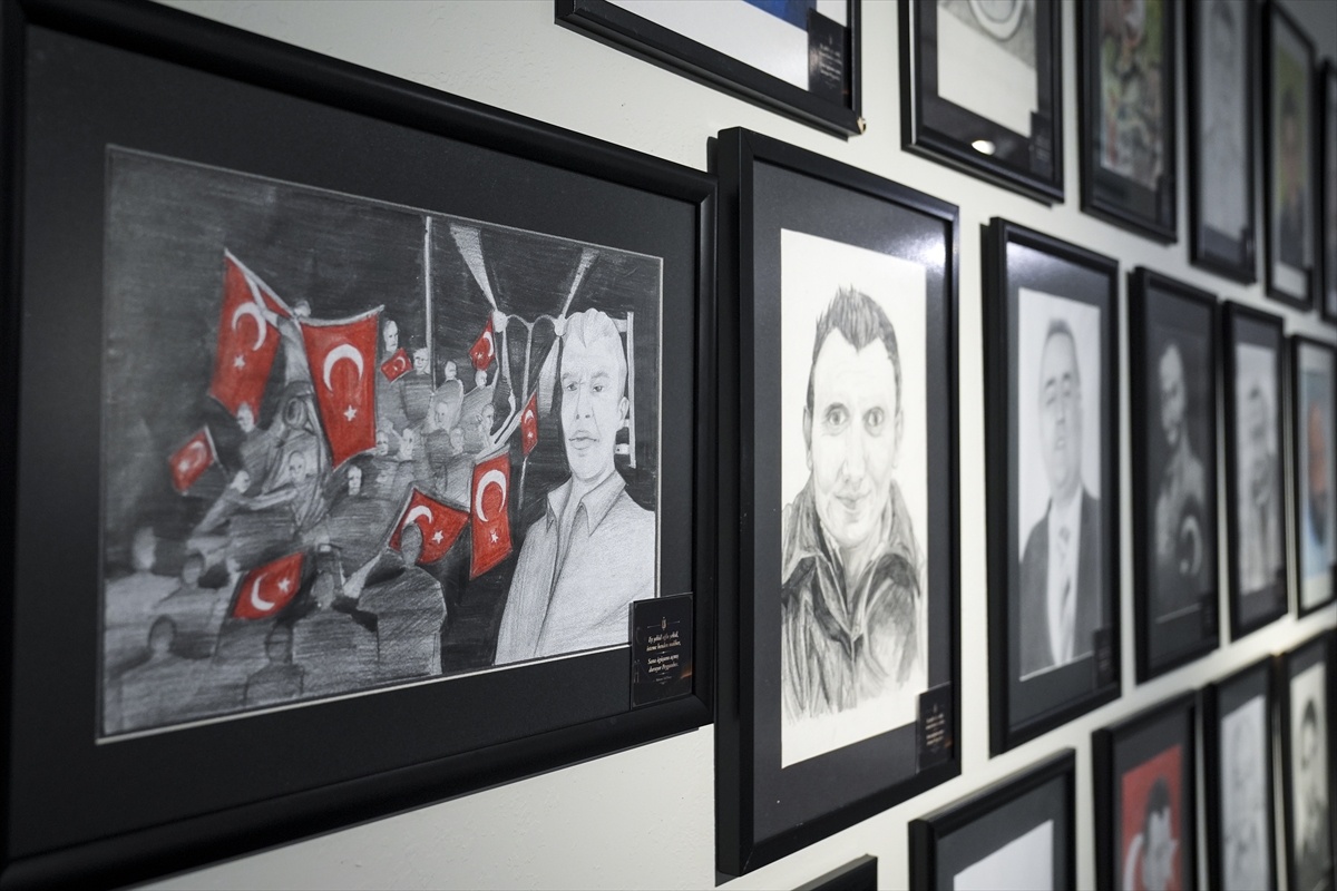 15 Temmuz\'da 253 Şehit 253 Portre Sergisi