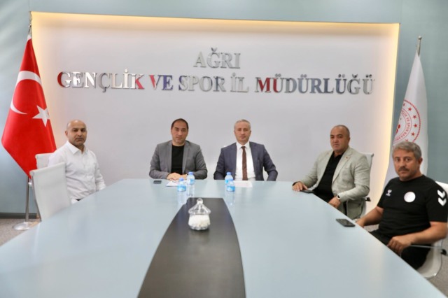 Ağrı'da okullar spor merkezine dönüşüyor: Dev proje için ilk adım atıldı