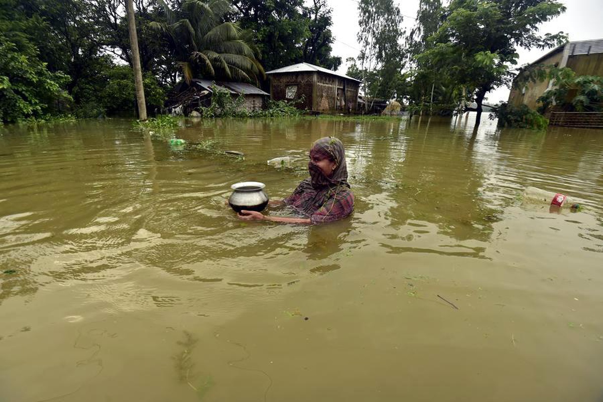 Bangladeş\'teki Sel Felaketi: 51 Ölü
