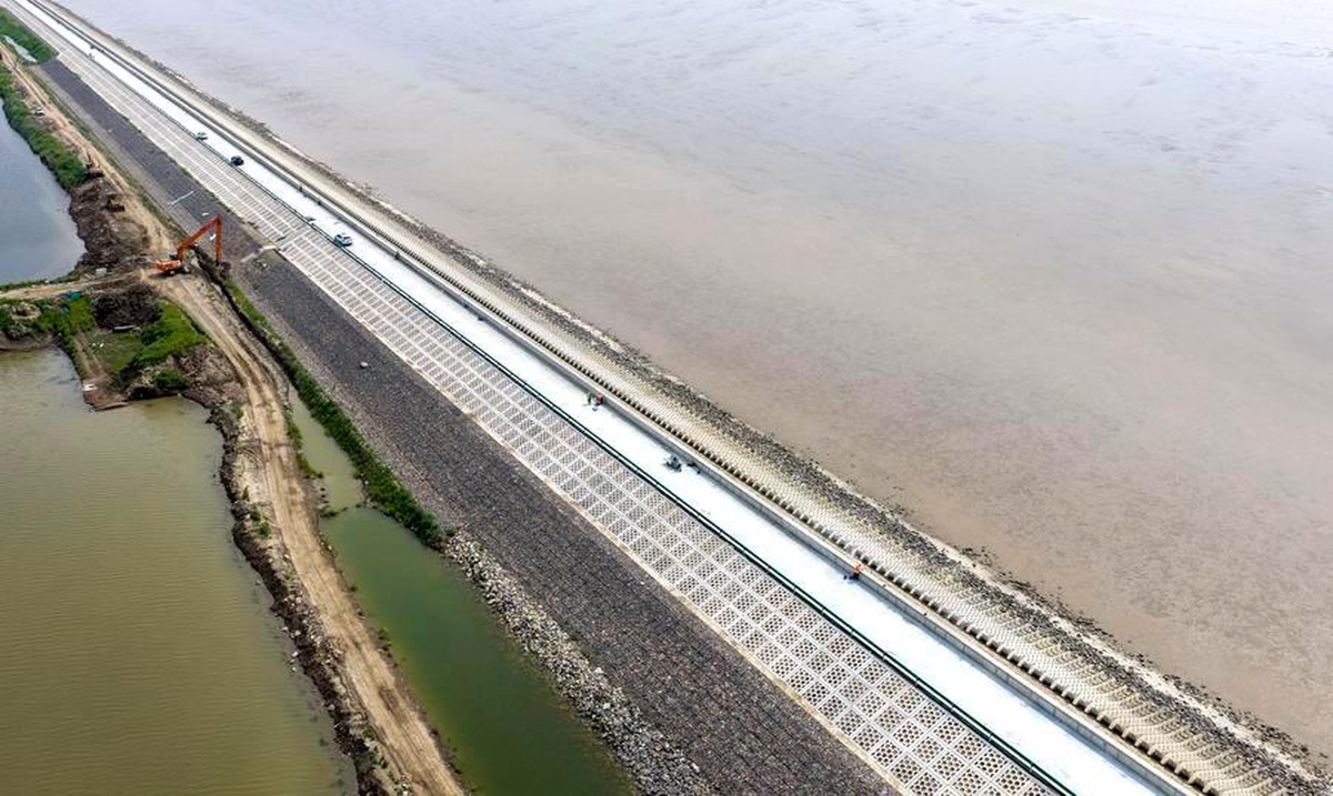 Tianjin\'de Yeni Deniz Duvarı Tamamlandı