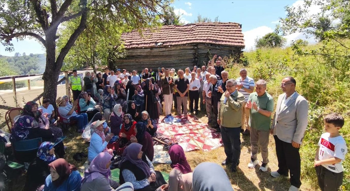 Boyabat\'ta Yağmur ve Şükür Duası