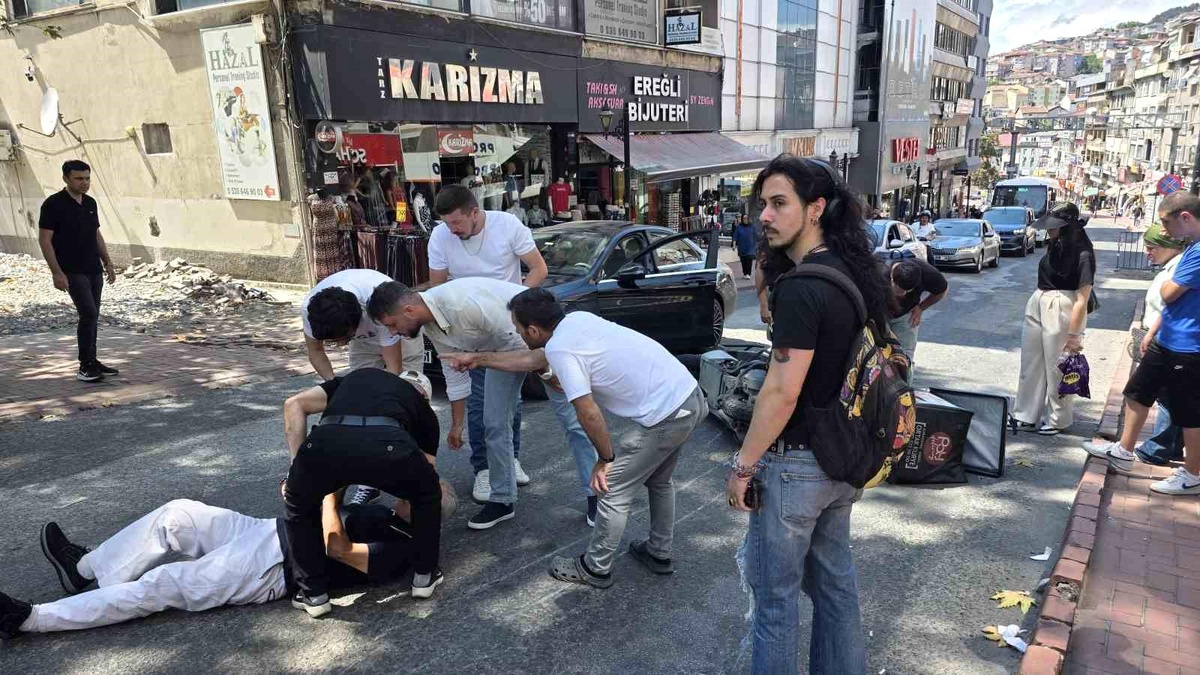 Ereğli\'de Motosiklet Yayaya Çarptı