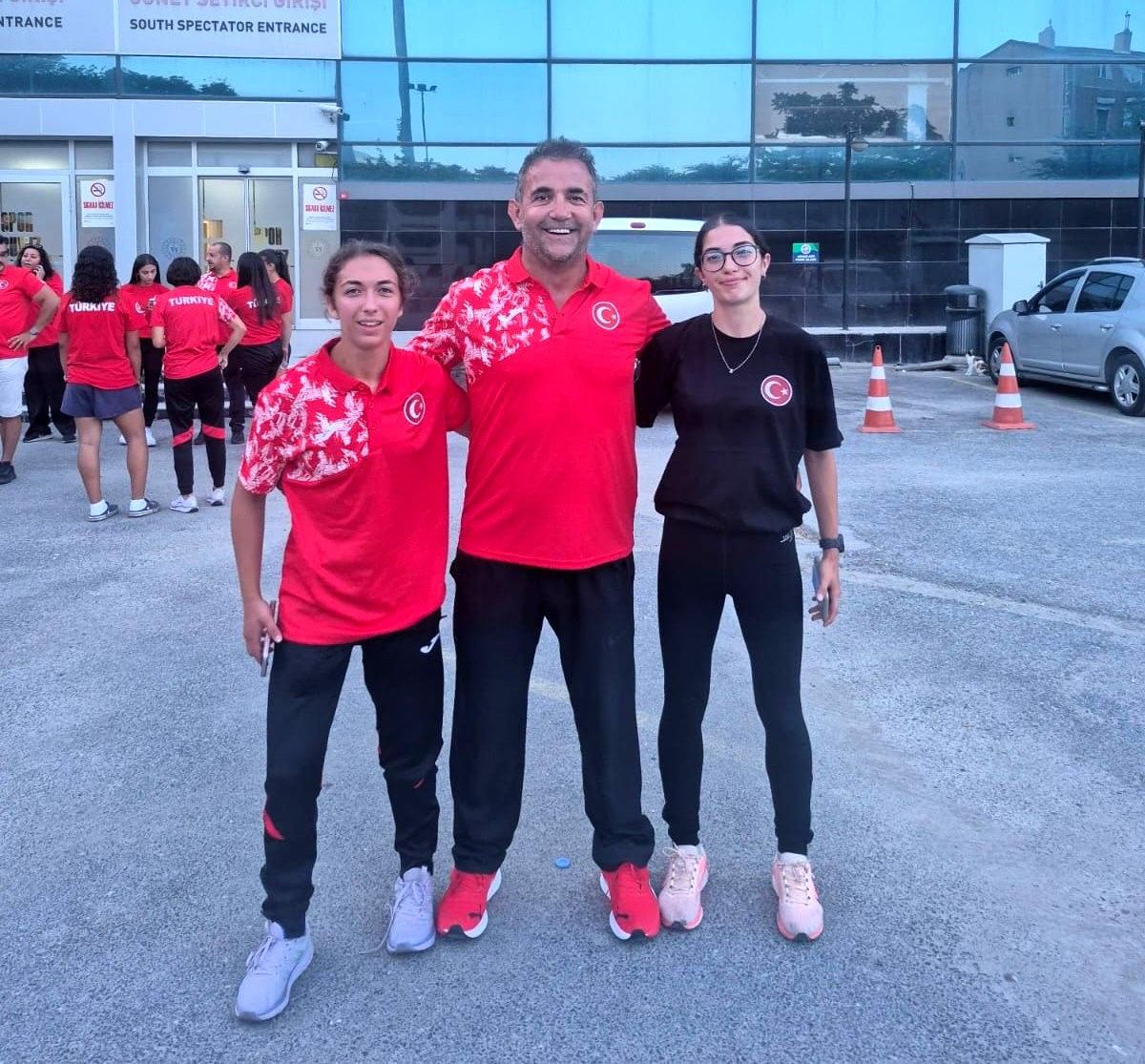 Zeynep Özkara Balkan Şampiyonu Oldu
