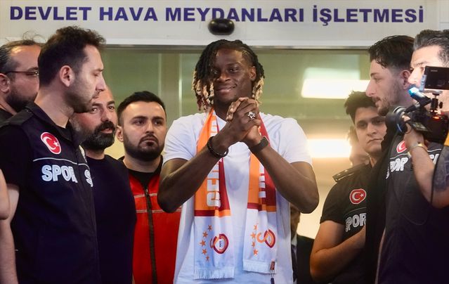 Galatasaray, Lesley Ugochukwu’yu Karşıladı