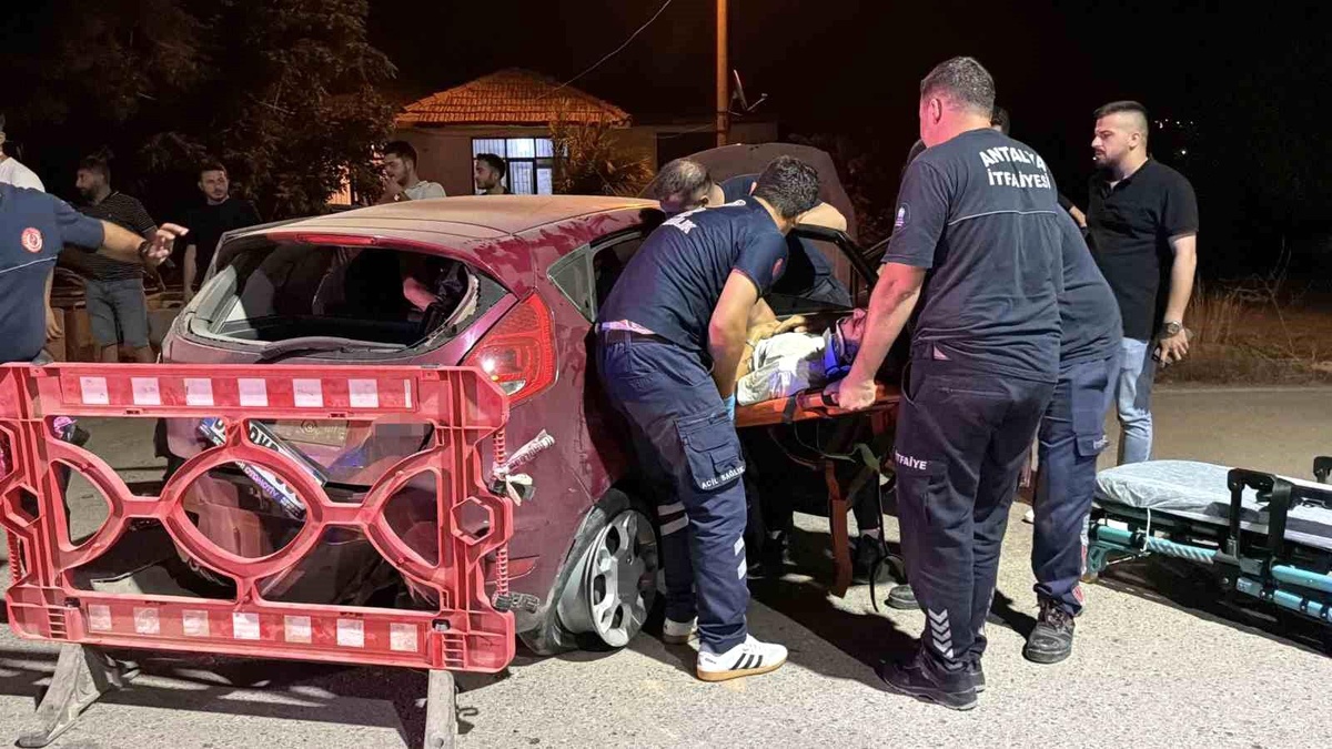 Gazipaşa\'da otomobil takla attı: 4 yaralı