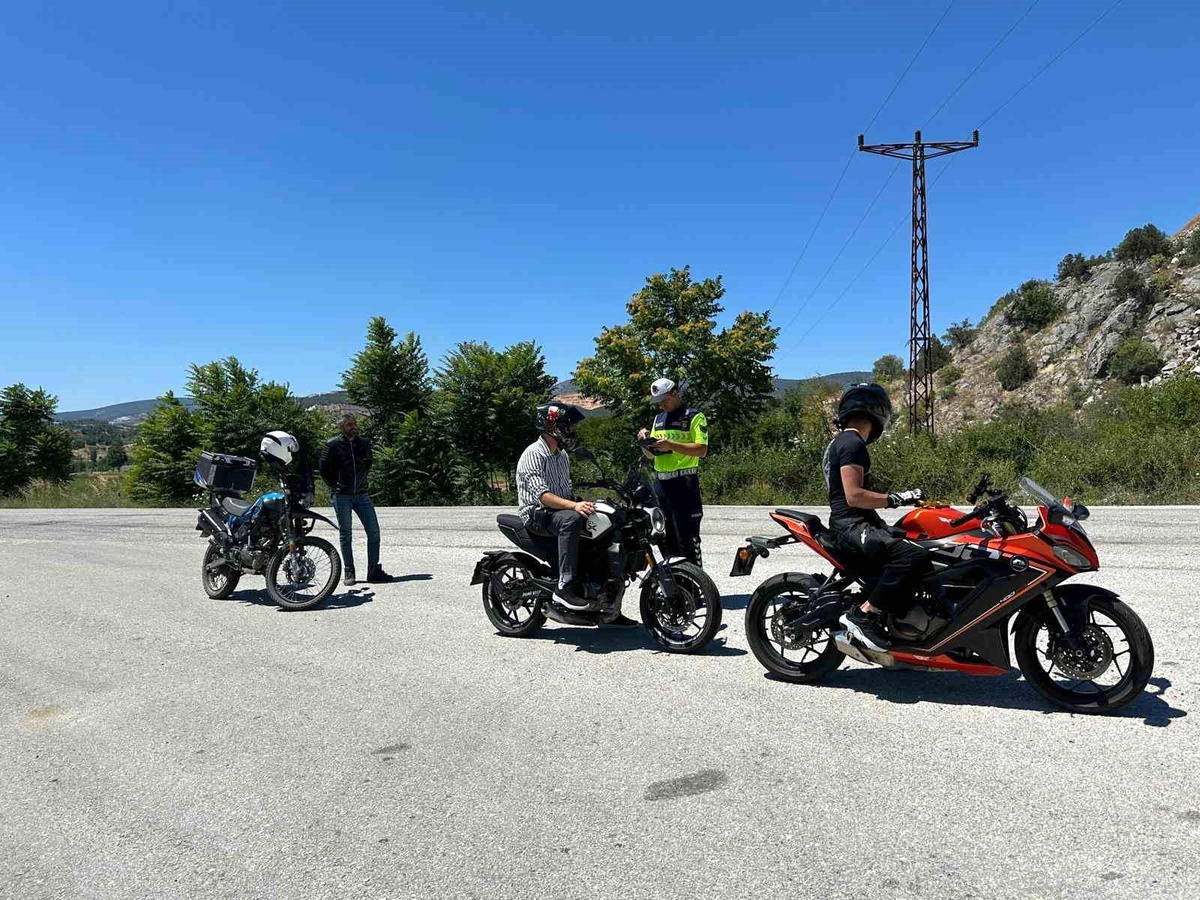 Gölpazarı\'nda Motosiklet Denetimi