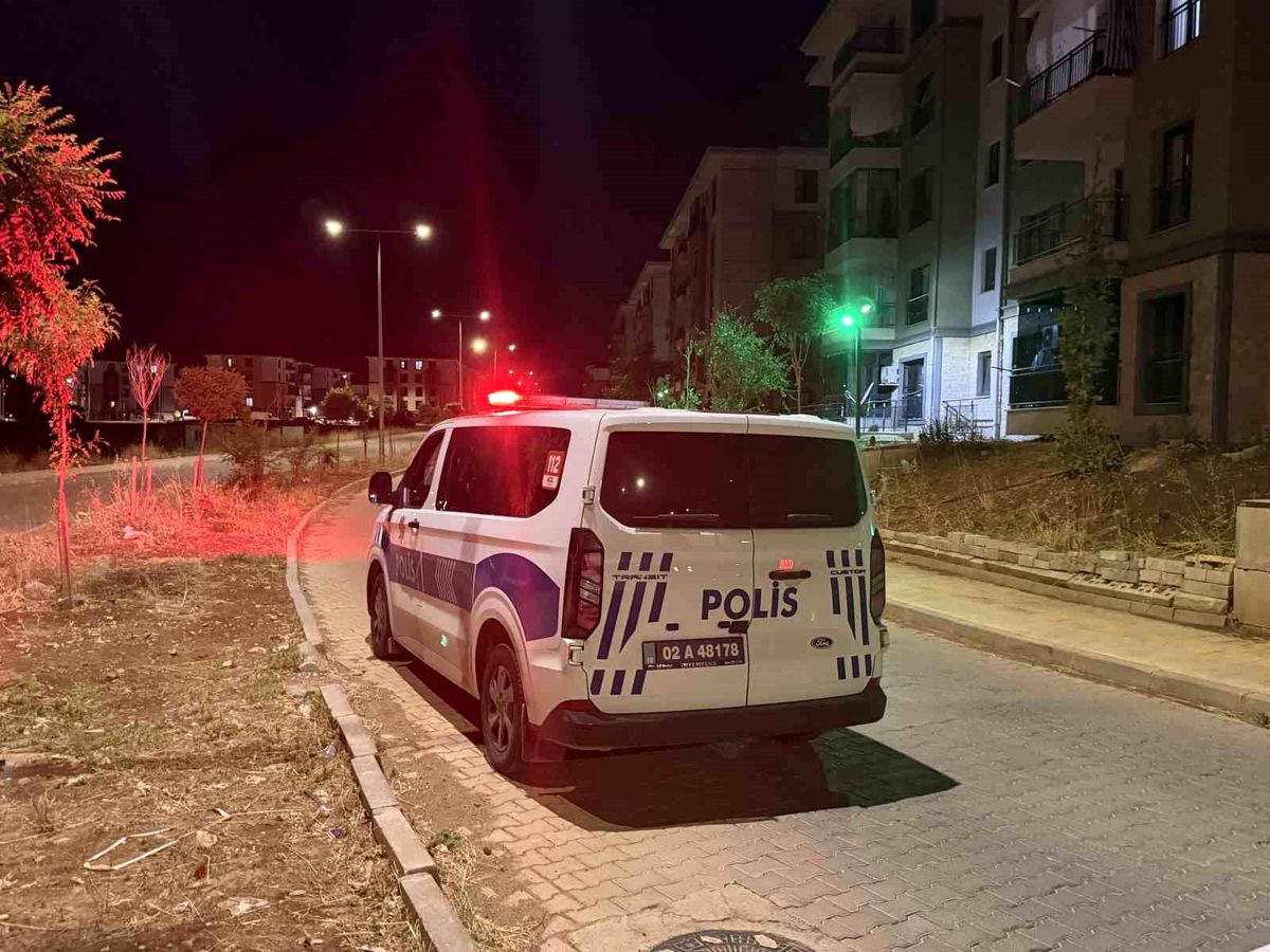 Adıyaman\'da Kavga: Polis Müdahale Etti
