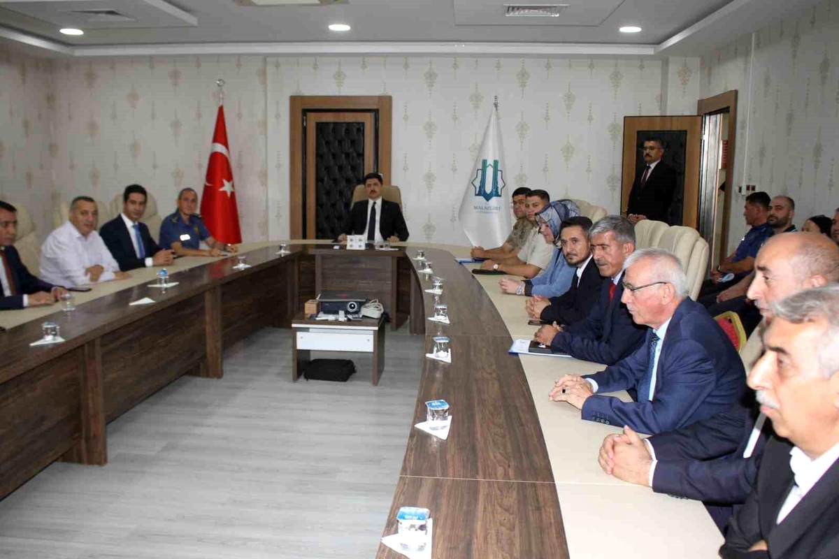 Kaymakam Kahraman Malazgirt\'te Göreve Başladı