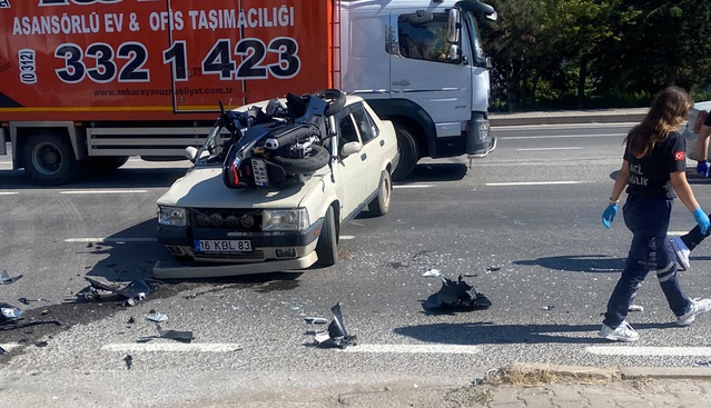 Eskişehir’de Motosiklet-Otomobil Kazası: 3 Yaralı