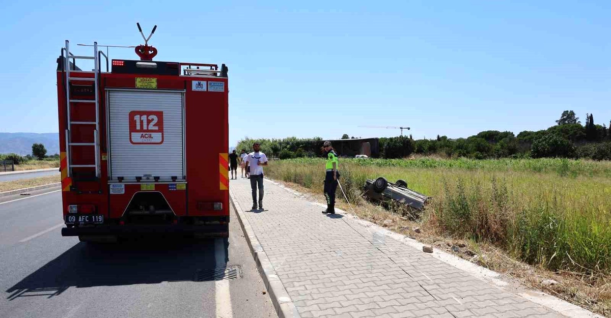 Oğlunu hastaneye götürürken kaza yaptı: 2 yaralı