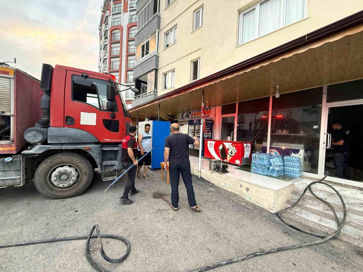 Osmaniye\'de iş yeri yangını