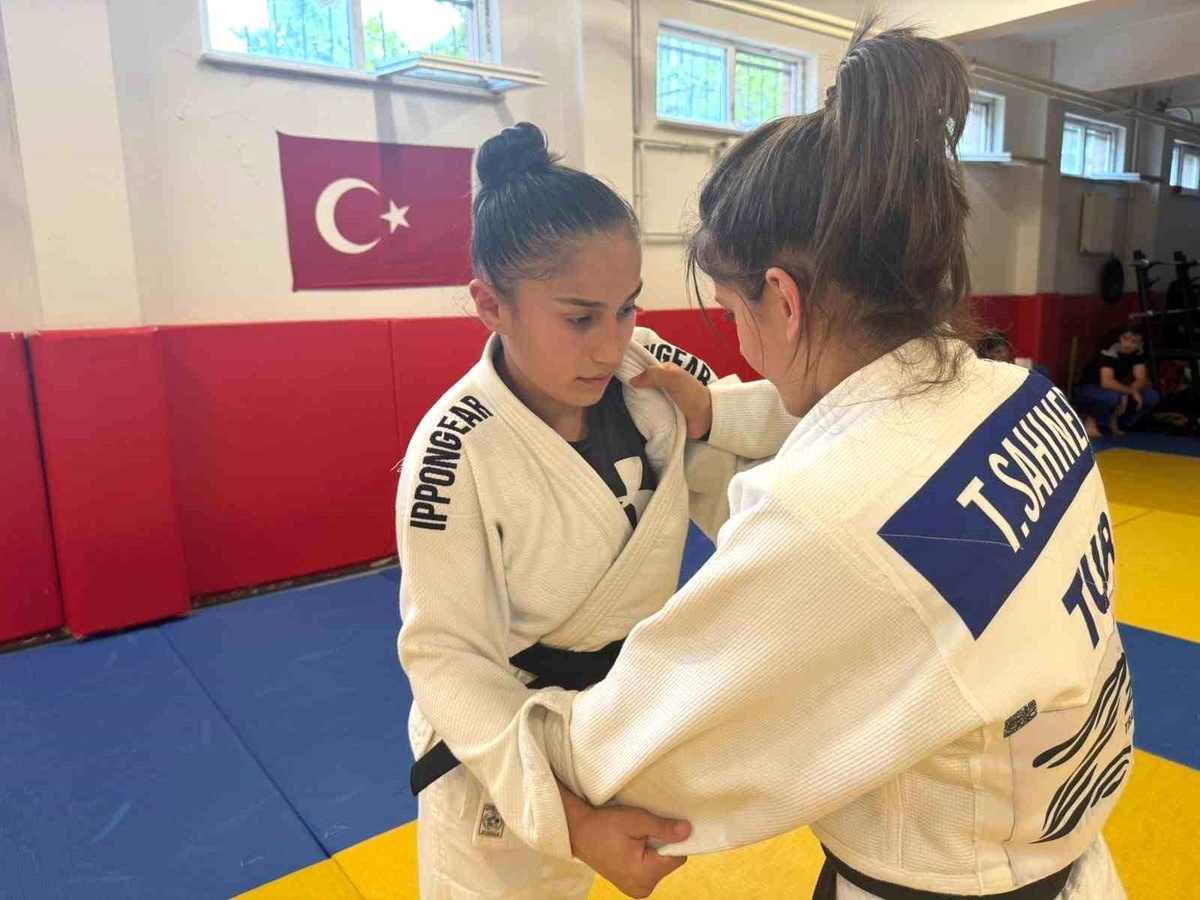 İkiz Judocuların Hedefi Dünya Şampiyonası