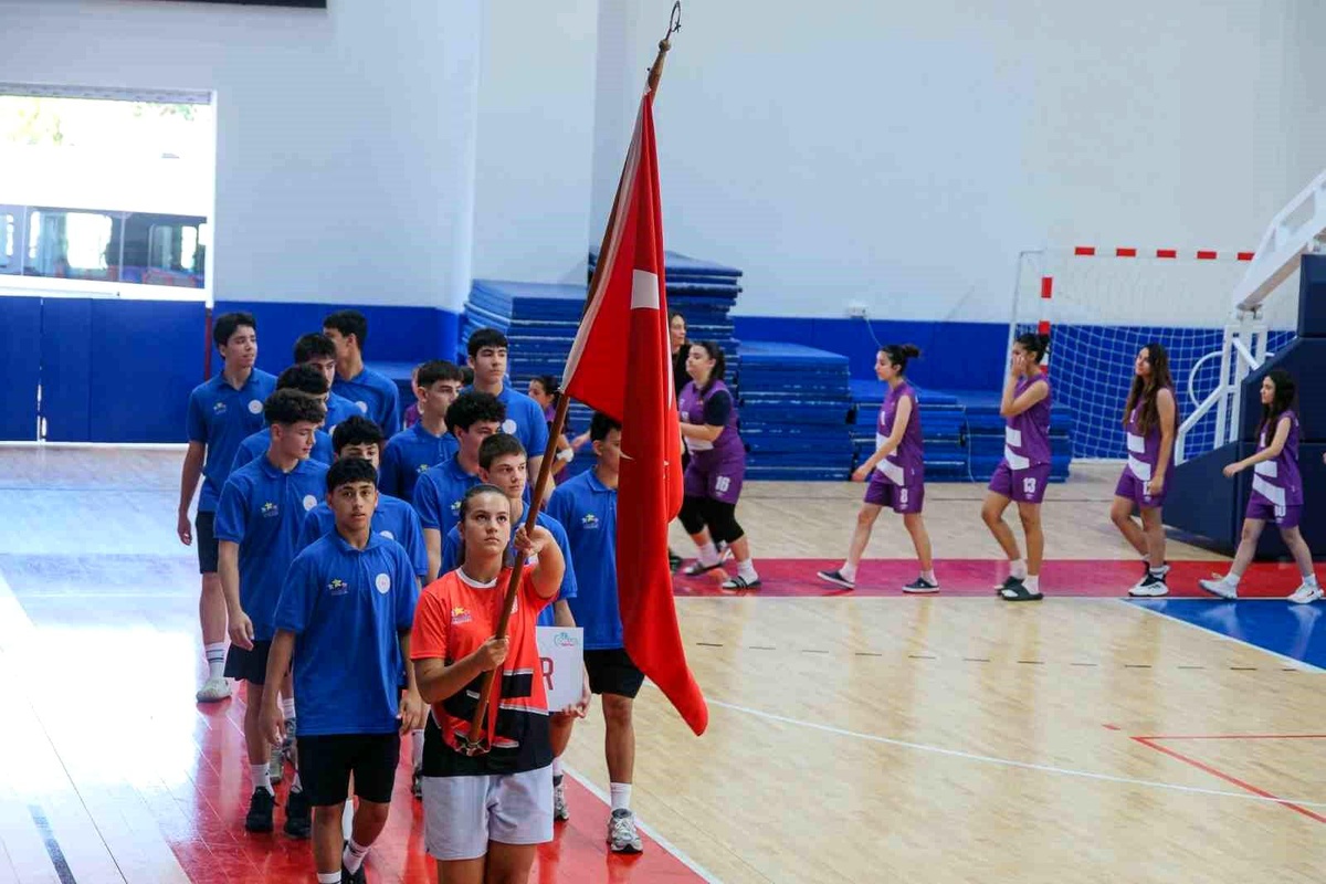 Anadolu Yıldızlar Ligi Basketbol Müsabakaları Başladı