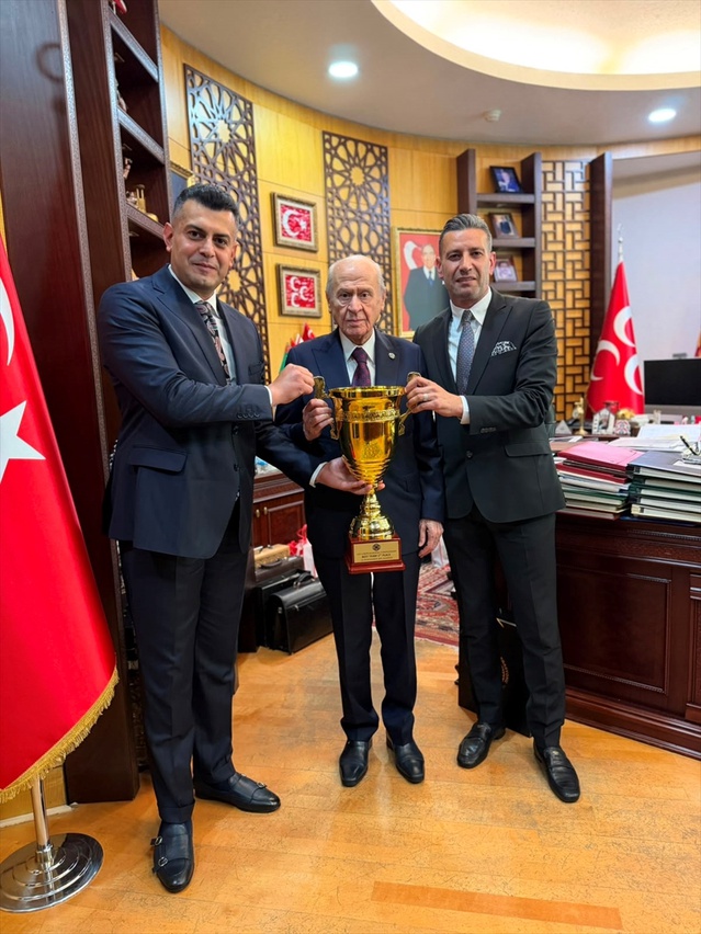 Boks Federasyonu Bahçeli'yi Ziyaret Etti