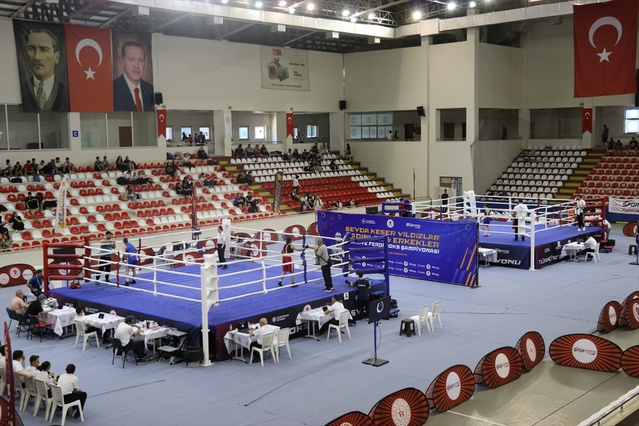 Amasya'da Boks Şampiyonası Başladı