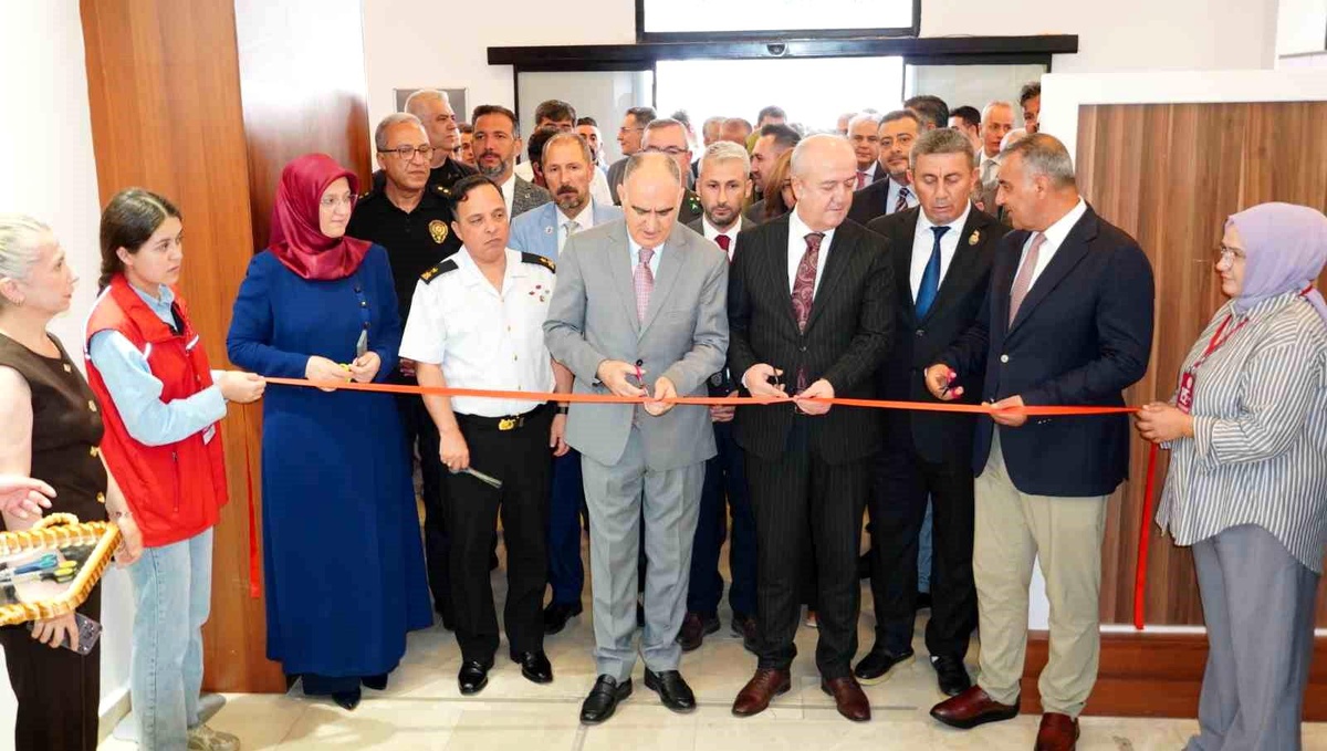 Manisa\'da 15 Temmuz Yaşayan Hafıza Merkezi açıldı