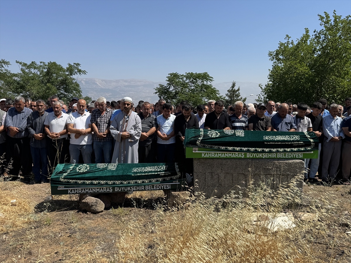 Anne ve Oğlu Kazada Hayatını Kaybetti
