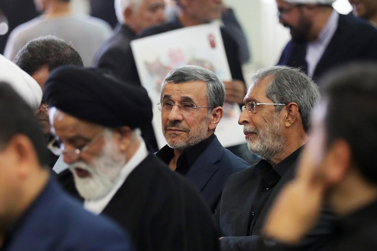 İran eski Cumhurbaşkanı Ahmedinejad, Hamaney\'i anma programında görüntülendi