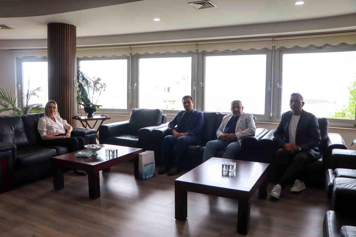 Akçakoca\'nın geleceği ve emekçilerin talepleri görüşüldü