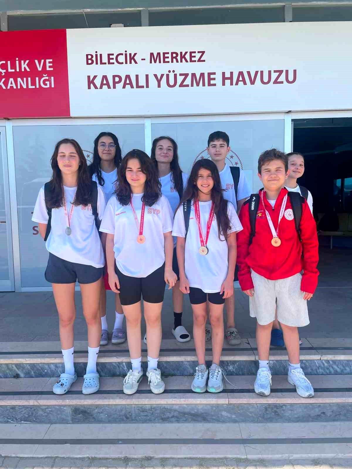 Bilecik'ten Yüzmede Büyük Başarı