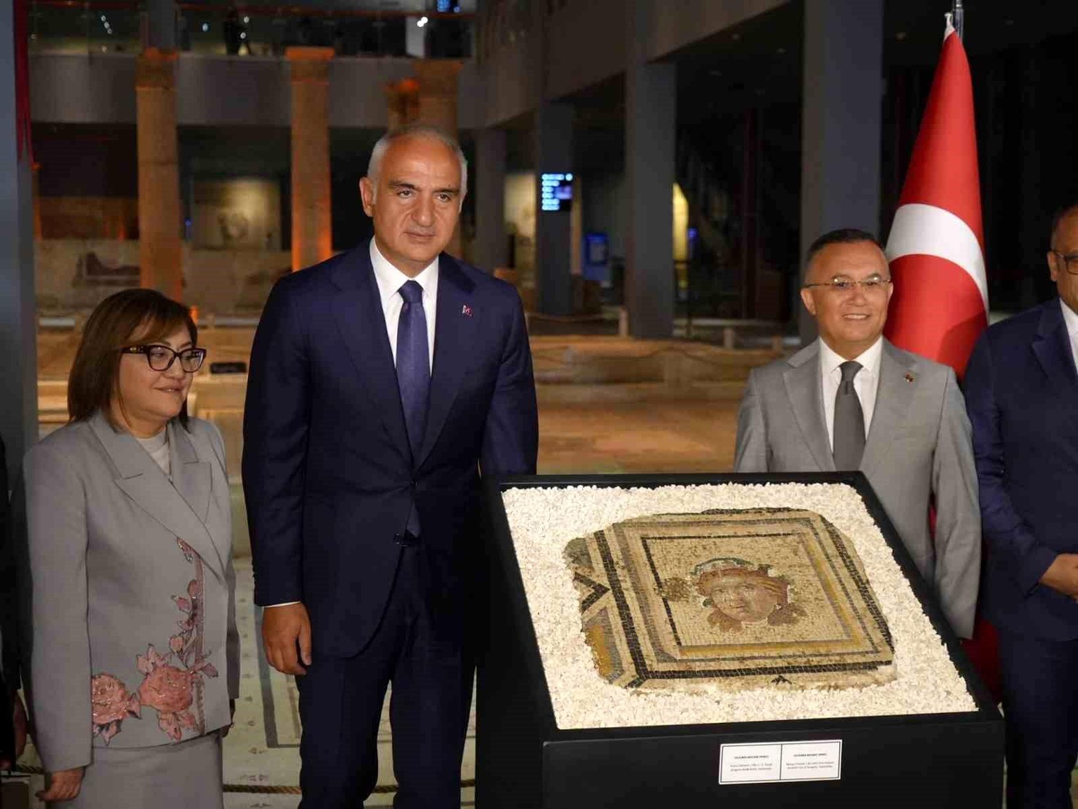 ABD\'den iade edilen tarihi mozaik Zeugma\'da sergilenecek