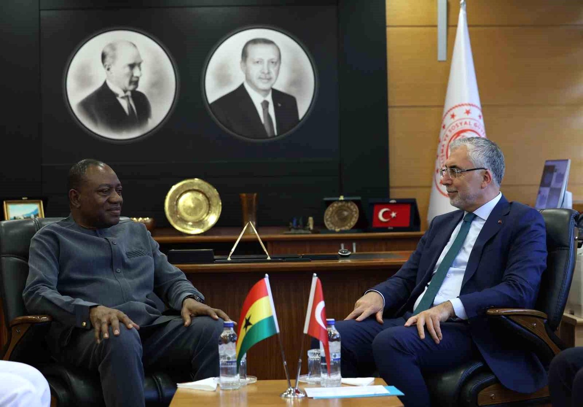 Işıkhan ve Pelpuo\'dan İşbirliği Teması