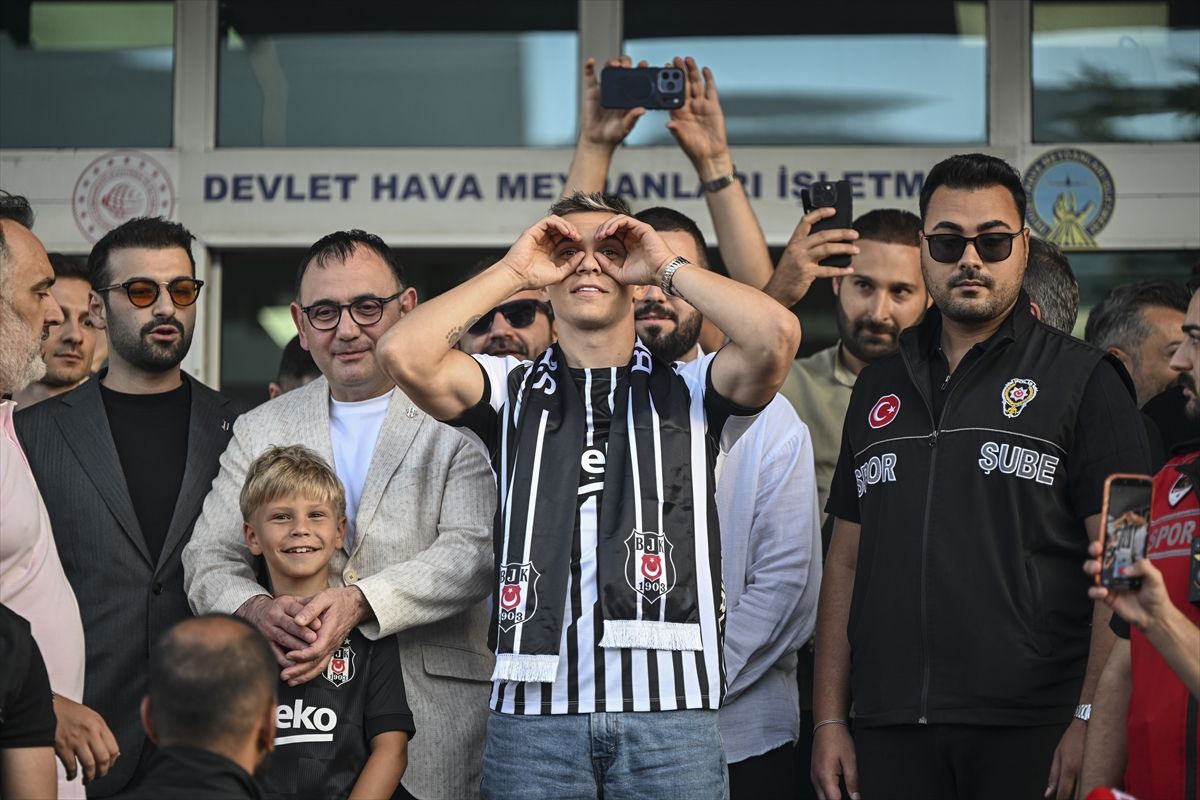 Trossard İstanbul\'da Coşkuyla Karşılandı