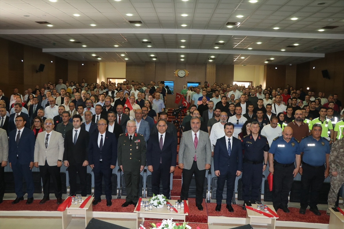 Çankırı\'da \'İrade Bizim, Vatan Bizim\' Konferansı