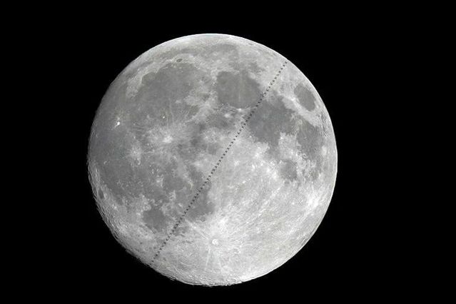 Çin’in Chang’e-7 Görevi için Roket Hainan’a Ulaştı