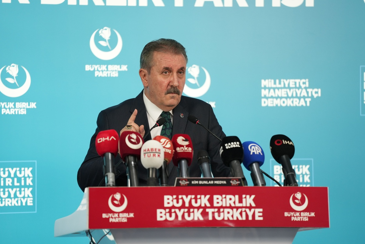 BBP lideri Destici: Muhsin Yazıcıoğlu soruşturması yeniden kapsamlı şekilde yürütülüyor